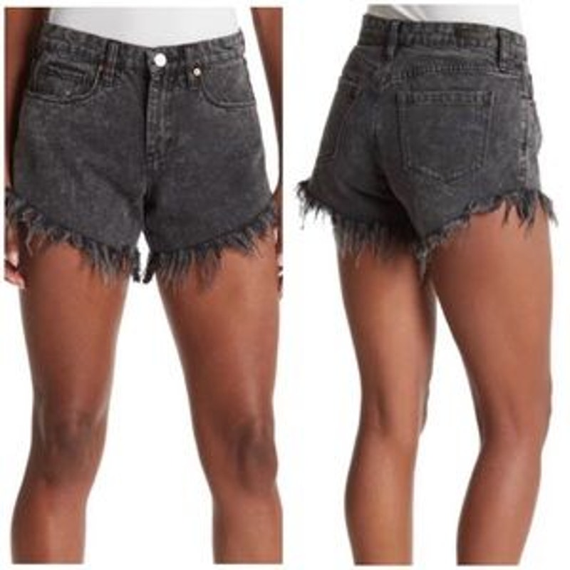 BLANK NYC Sabotage Cut off Denim Black Fringe Shorts Charcoal Size 27 NWT