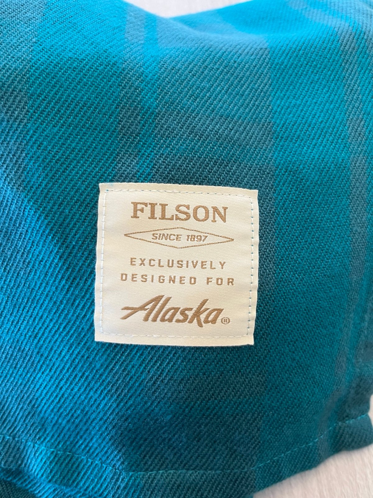 Alaska Airlines First Class FILSON Throw Blanket Oneworld. Pre owned. Good cond