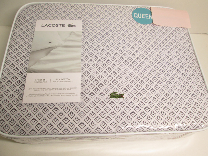 Lacoste Light Elegant Advantage Queen Sheet set Outline Pique Medieval Navy BLue
