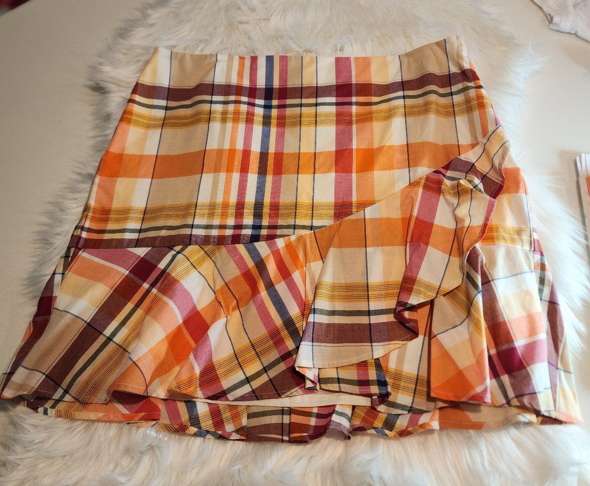 NWTs Trina Turk Skirt ❤️ Size 12