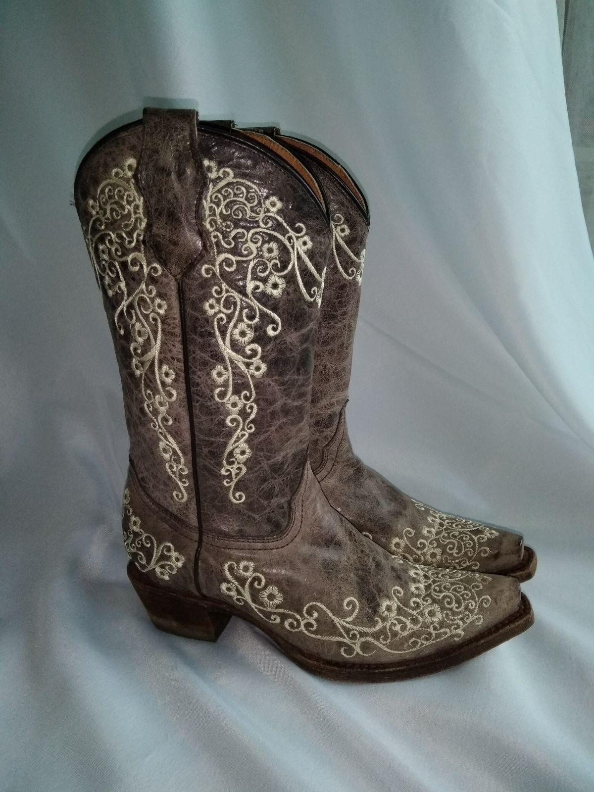 Used Corral Cowgirl Boots. Size 3.5