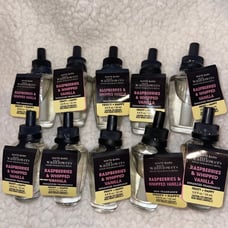 Bath and body works Wallflowers
