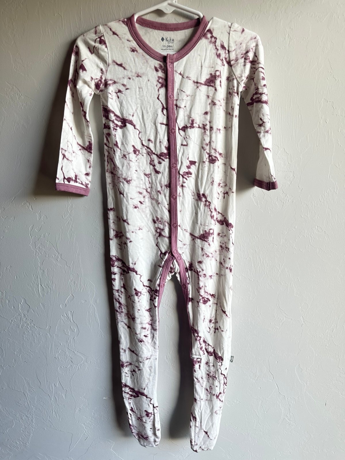 Kyte mulberry marble footie