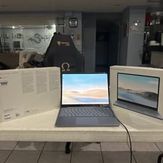 Microsoft surface laptop GO
