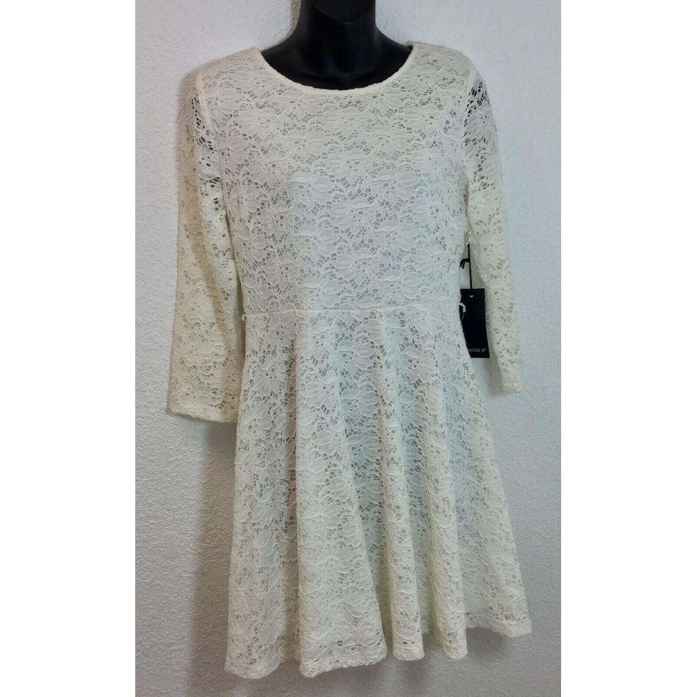 NWT Forever 21 Women Size L Fit Flare Lace Party Dress 3/4 Sleeve white No Belt