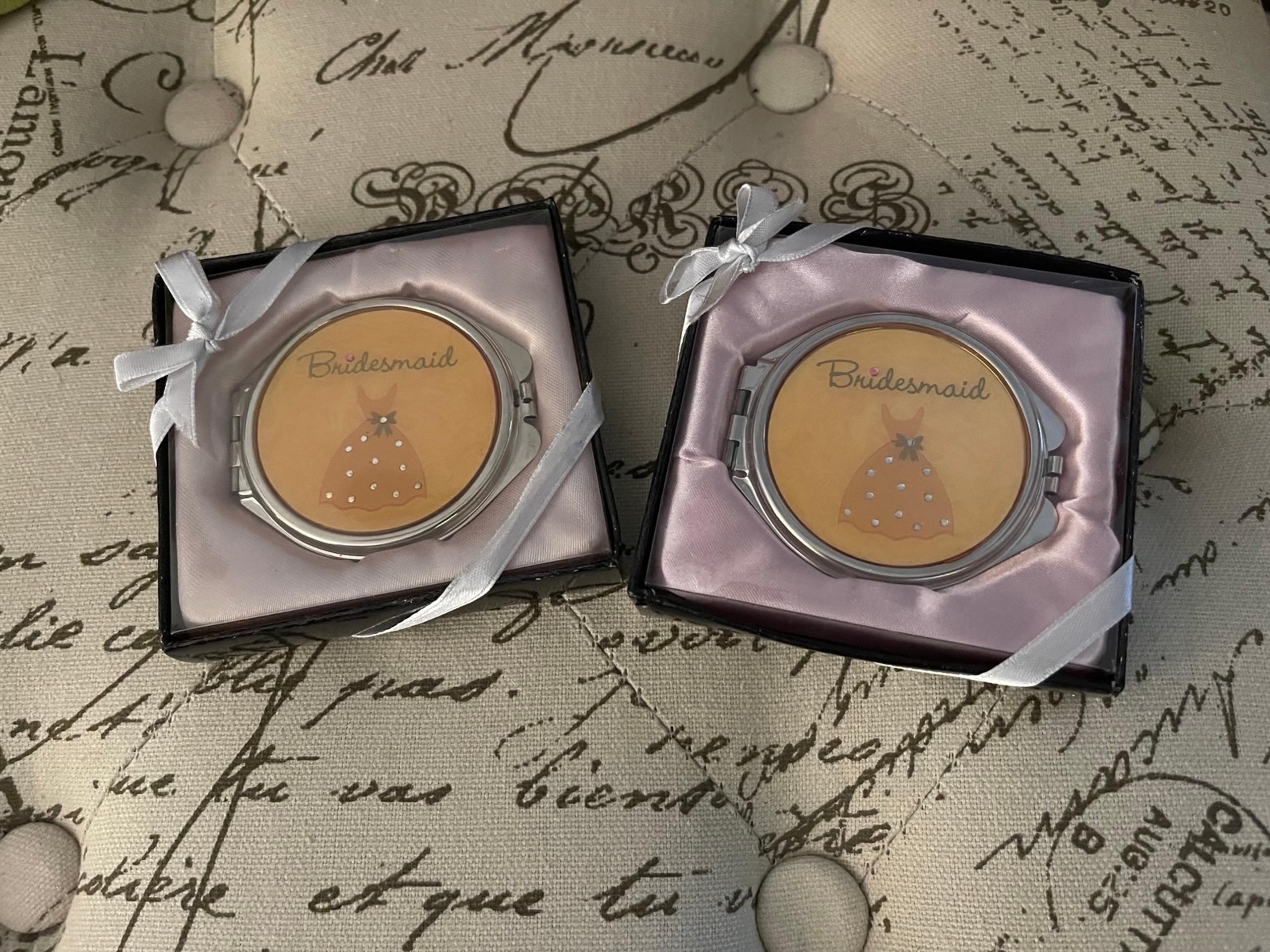 New Silver Bridesmaid Compacts