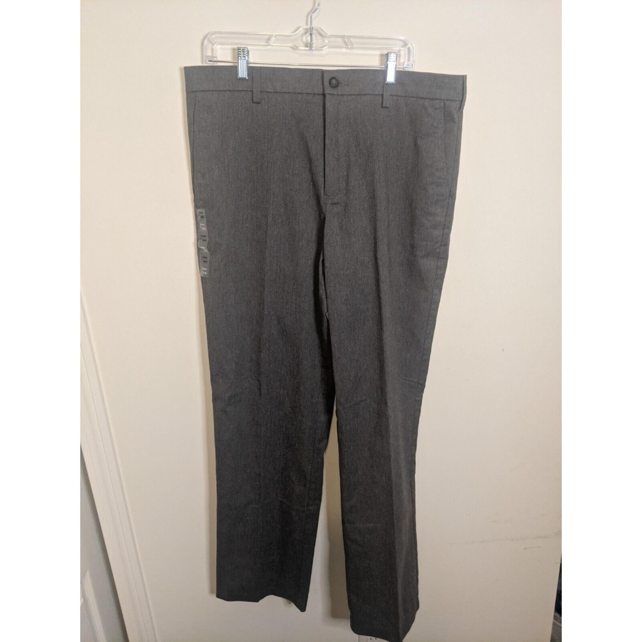 Croft&Barrow Pants Men's 36x34 Classif Fit Khakis Flat Front Easy Care Grey New