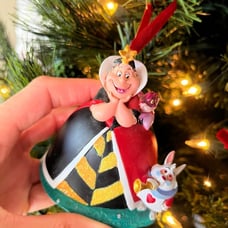 Queen of hearts from Disney’s Alice in wonderland sketchbook ornament