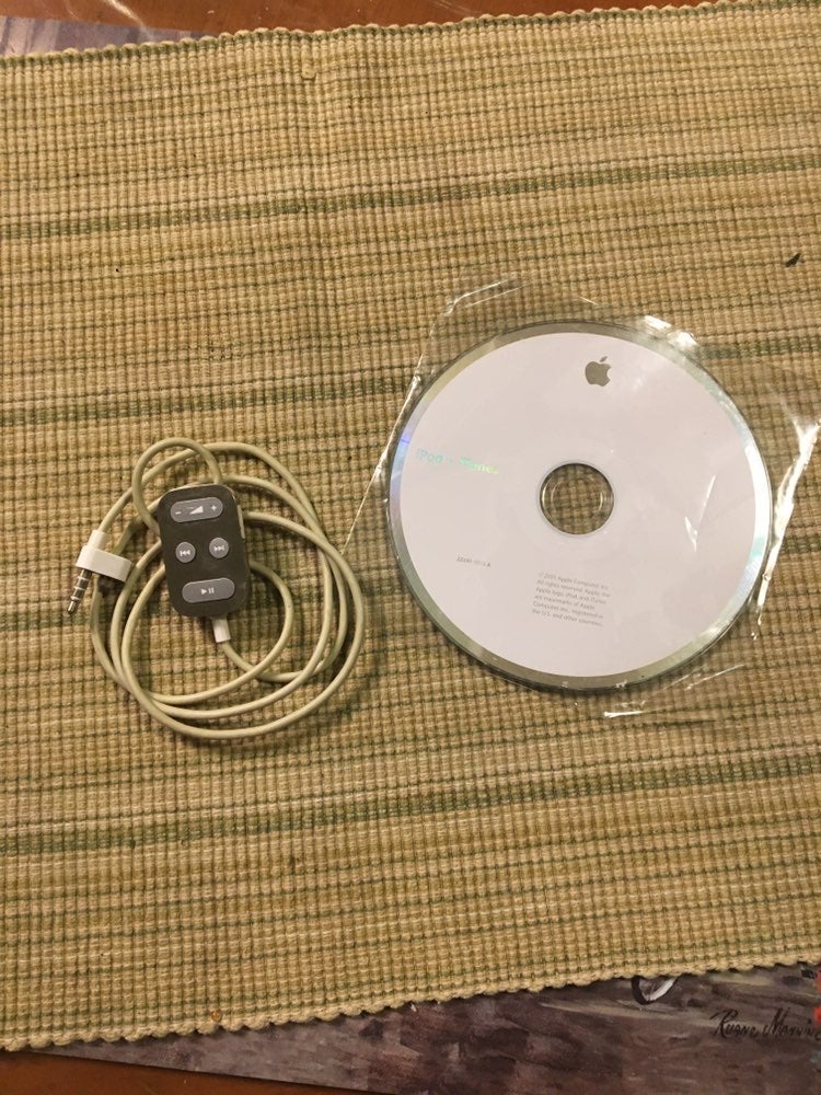Vintage Apple Ipod Adapter Headset Controller Headphones