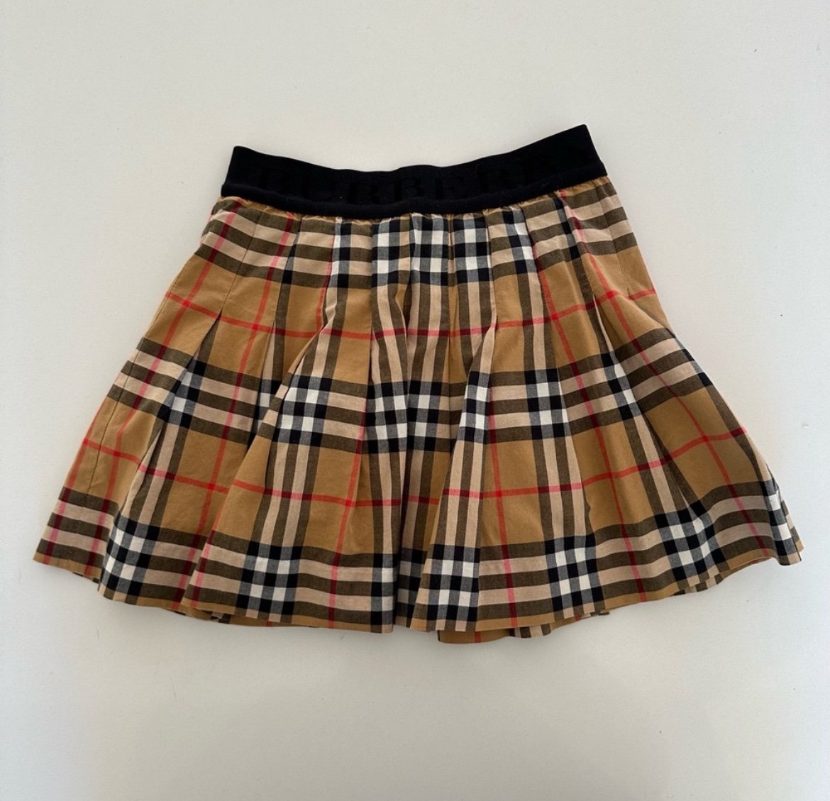 Burberry kids skirt size 4