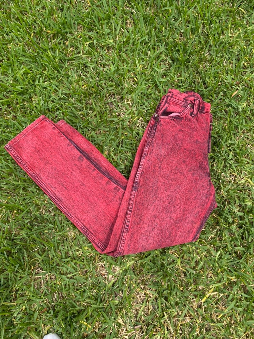 Much like a ruby, shops these jeans are some of the softest denim I have ever felt. In