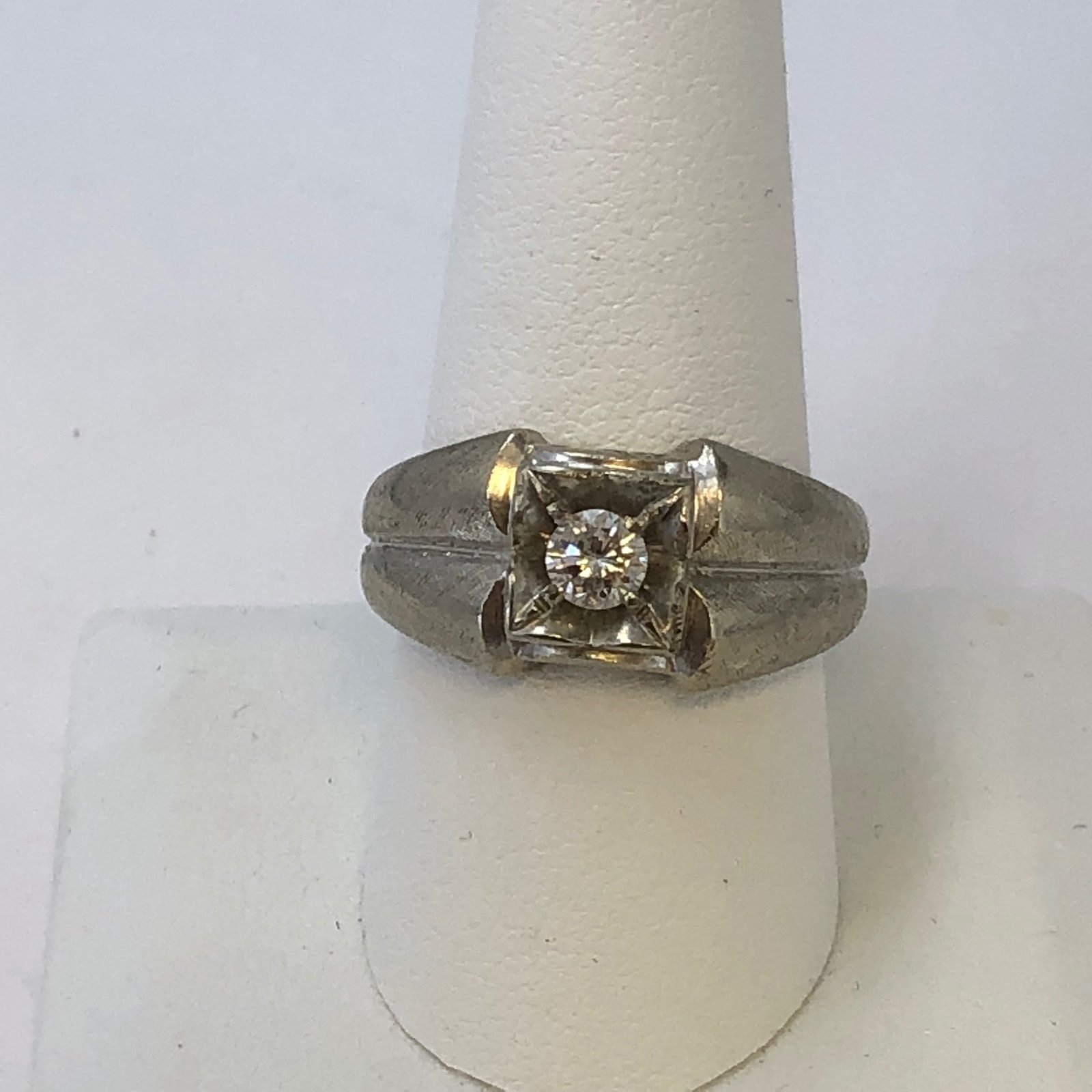 Men’s 14k white gold diamond ring size 10 (11232201)