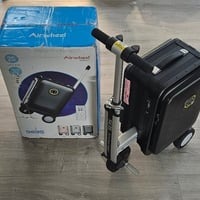NEW IN BOX Airwheel SE3S Rideable Electric Carryon Luggage Suitcase