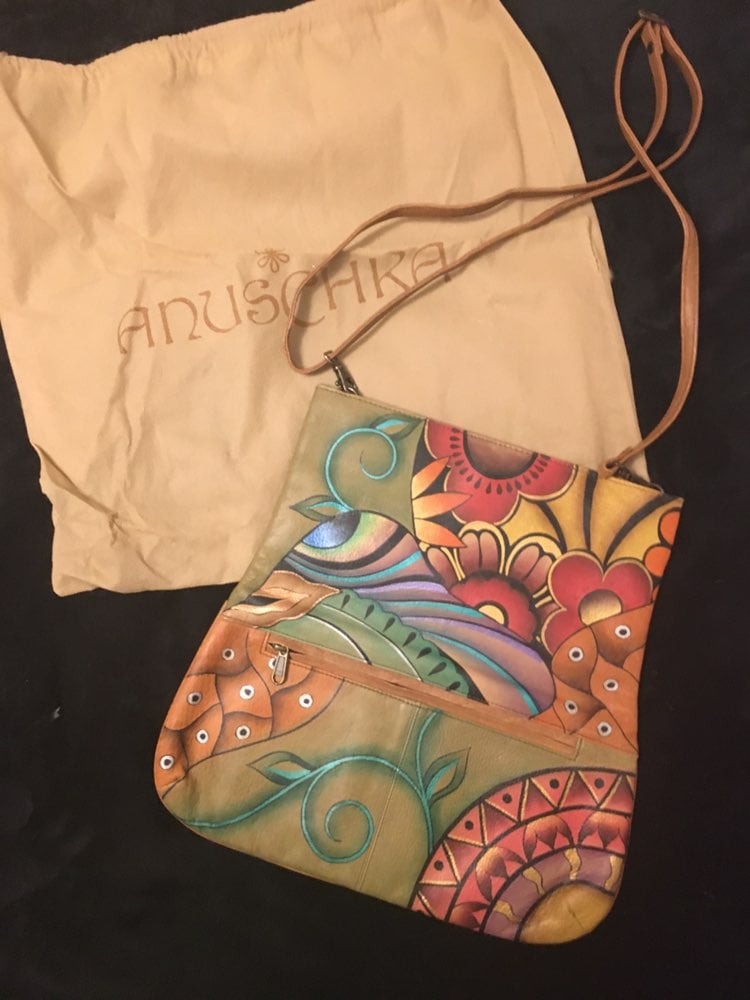 Anushka Leather 2-way Handbag