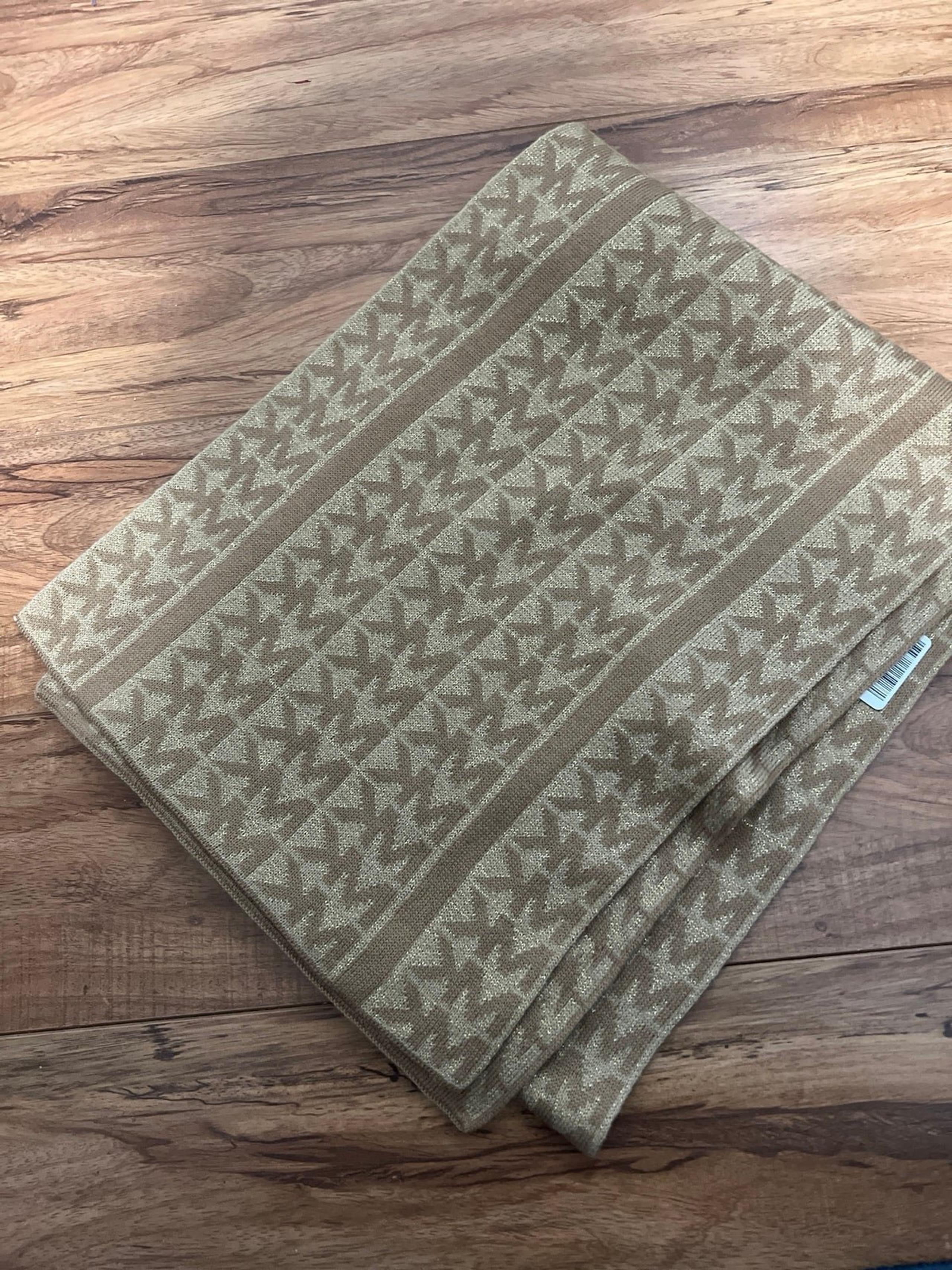 Michael Kors Scarf ,Shimmery gold and beige cream, New without tags