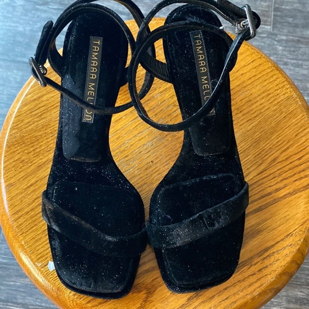 Tamara Mellon Solar 100 Velvet strappy heels NWOT SZ 7