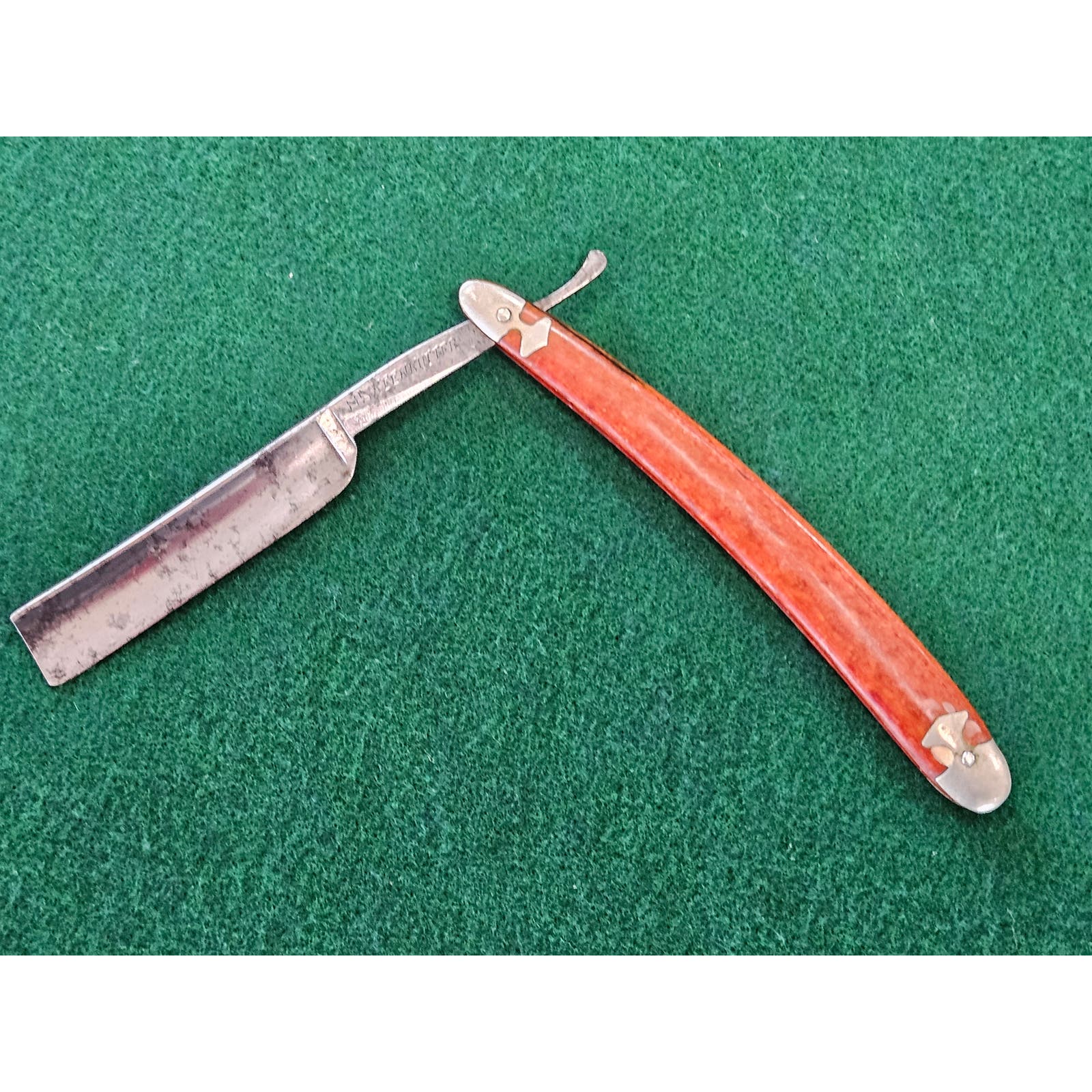 Vintage Keen Kutter Simmons Hdwe Co straight razor