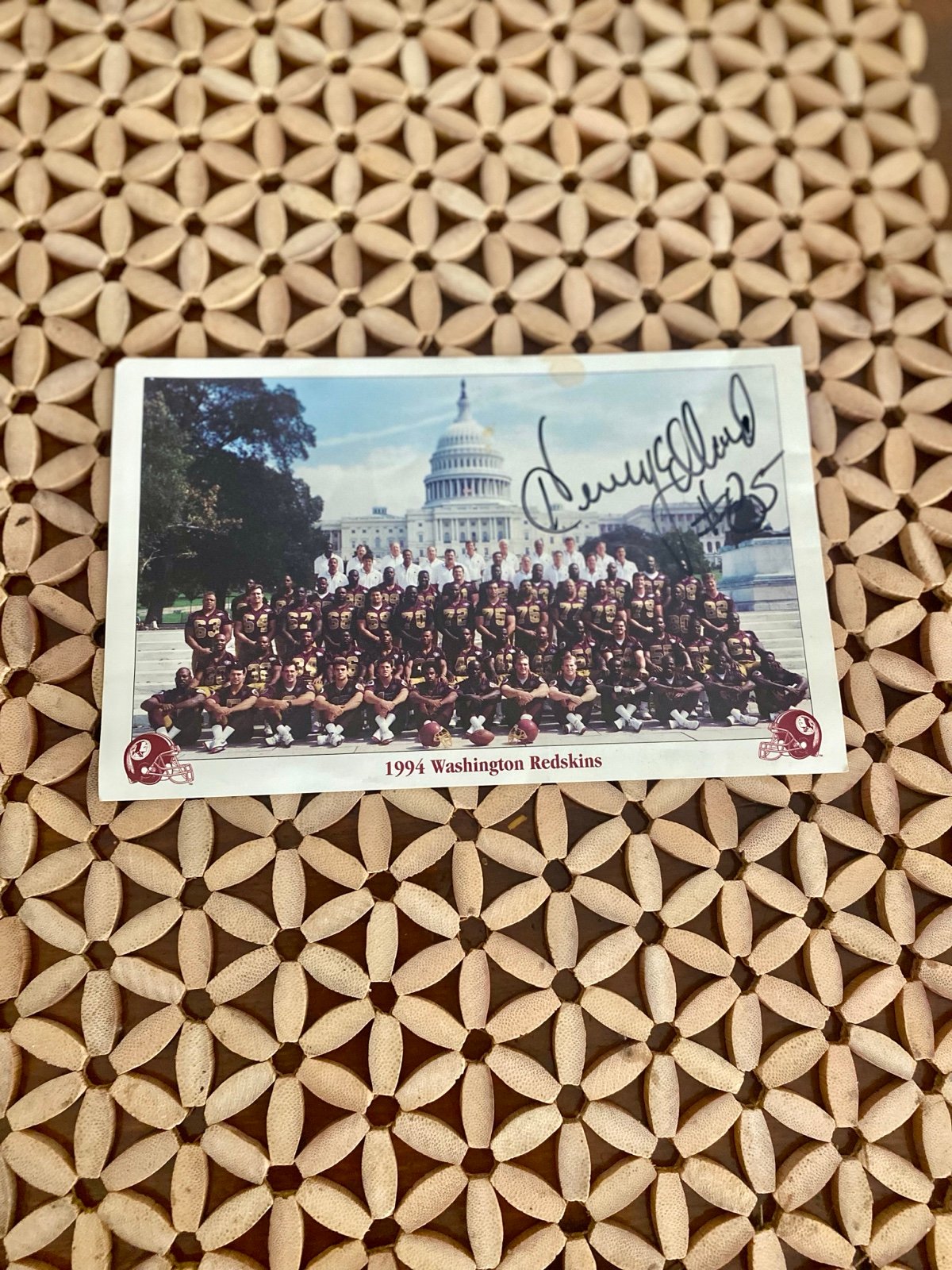 1994 AUTOGRAPHED HENRY ELLARD WASHINGTON REDSKINS #85 TEAM PHOTO