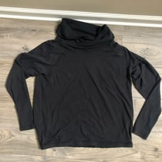 Lululemon Black pullover
