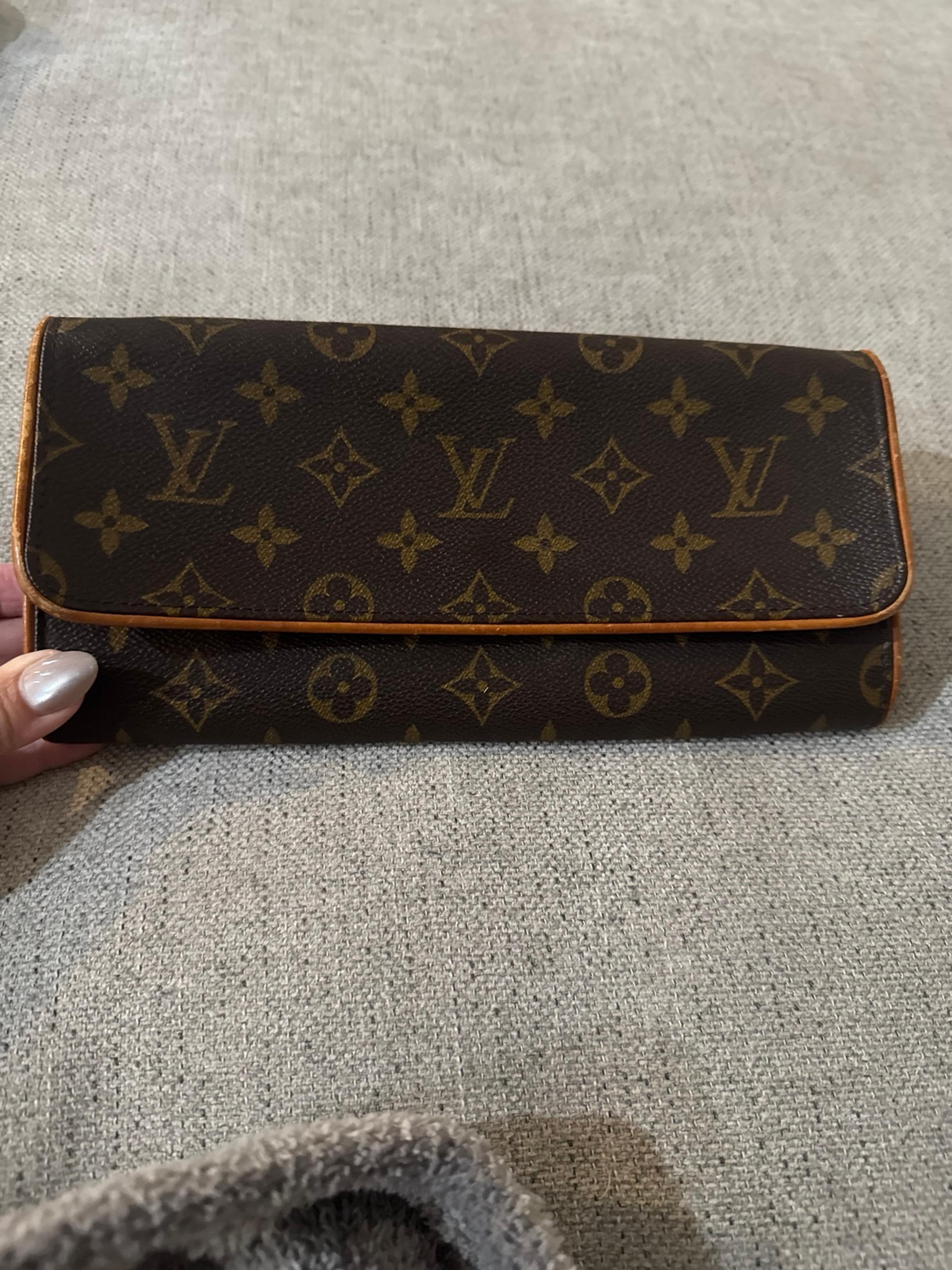 Lv twin pochette
