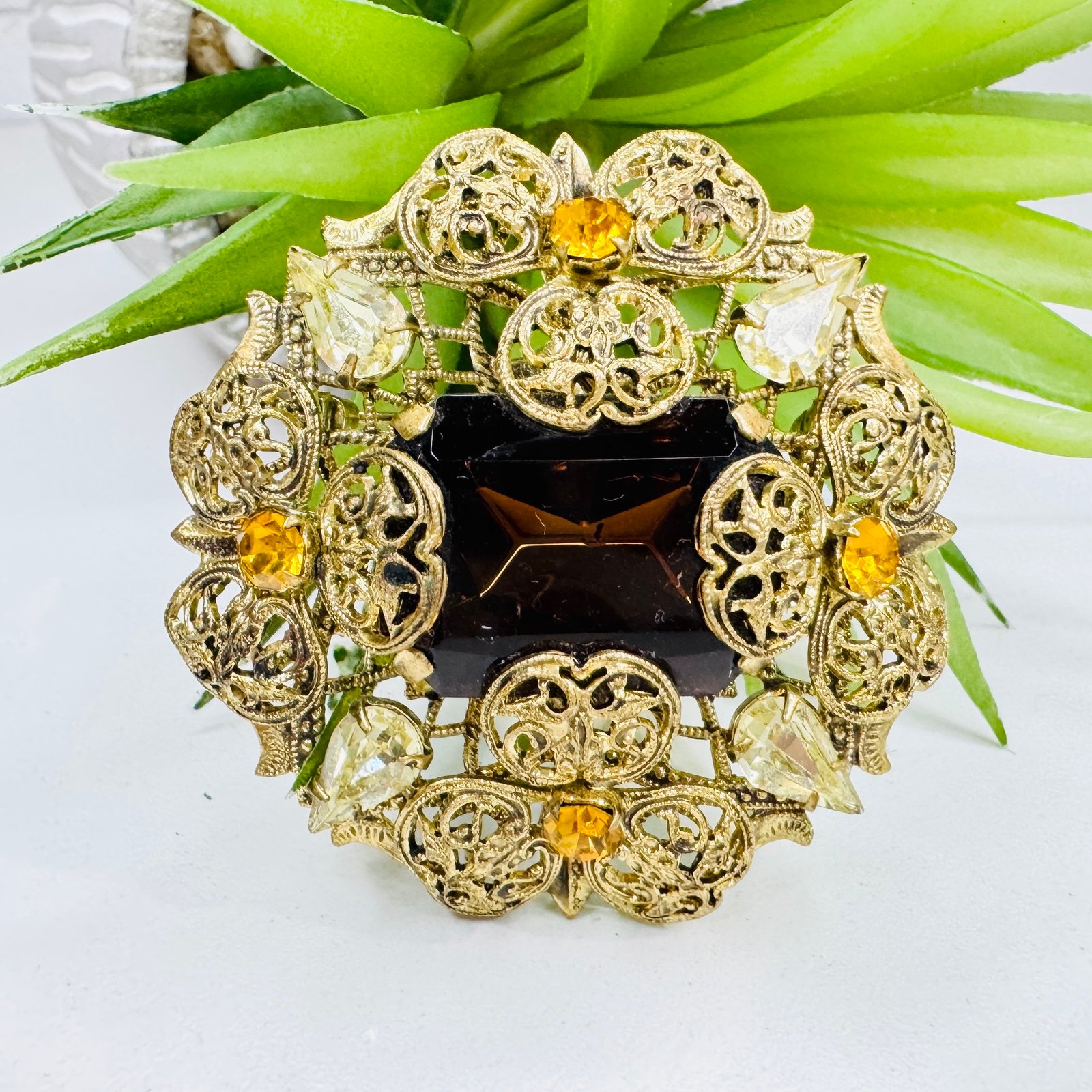 Vintage West Germany Root Beer Glass Filigree Gold Tone Brooch (Unsigned)
