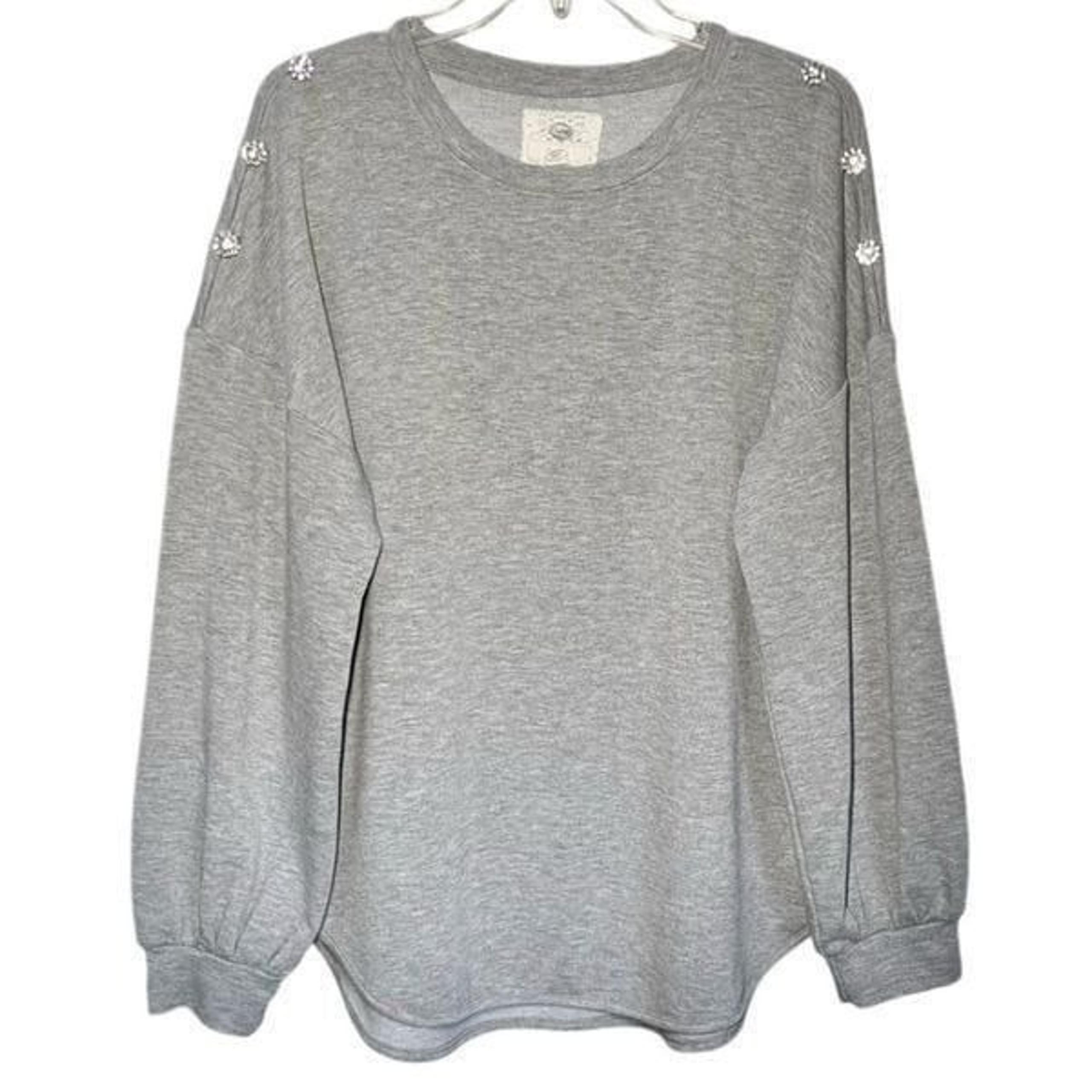 Cupio Knit Top with Silver Button Accents in Heather Grey/Silver Women’s L