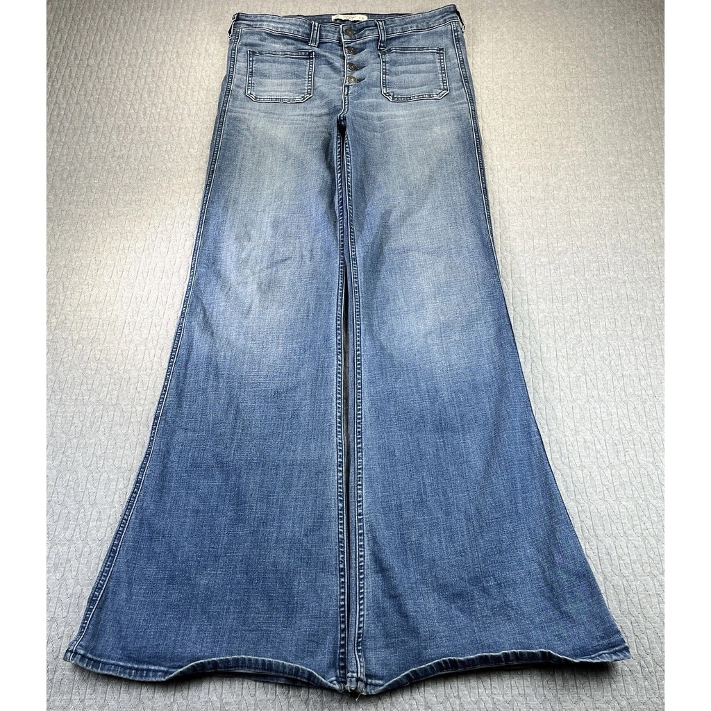 Abercrombie & Fitch vintage bell bottom Women (10) extremely rare blue jeans