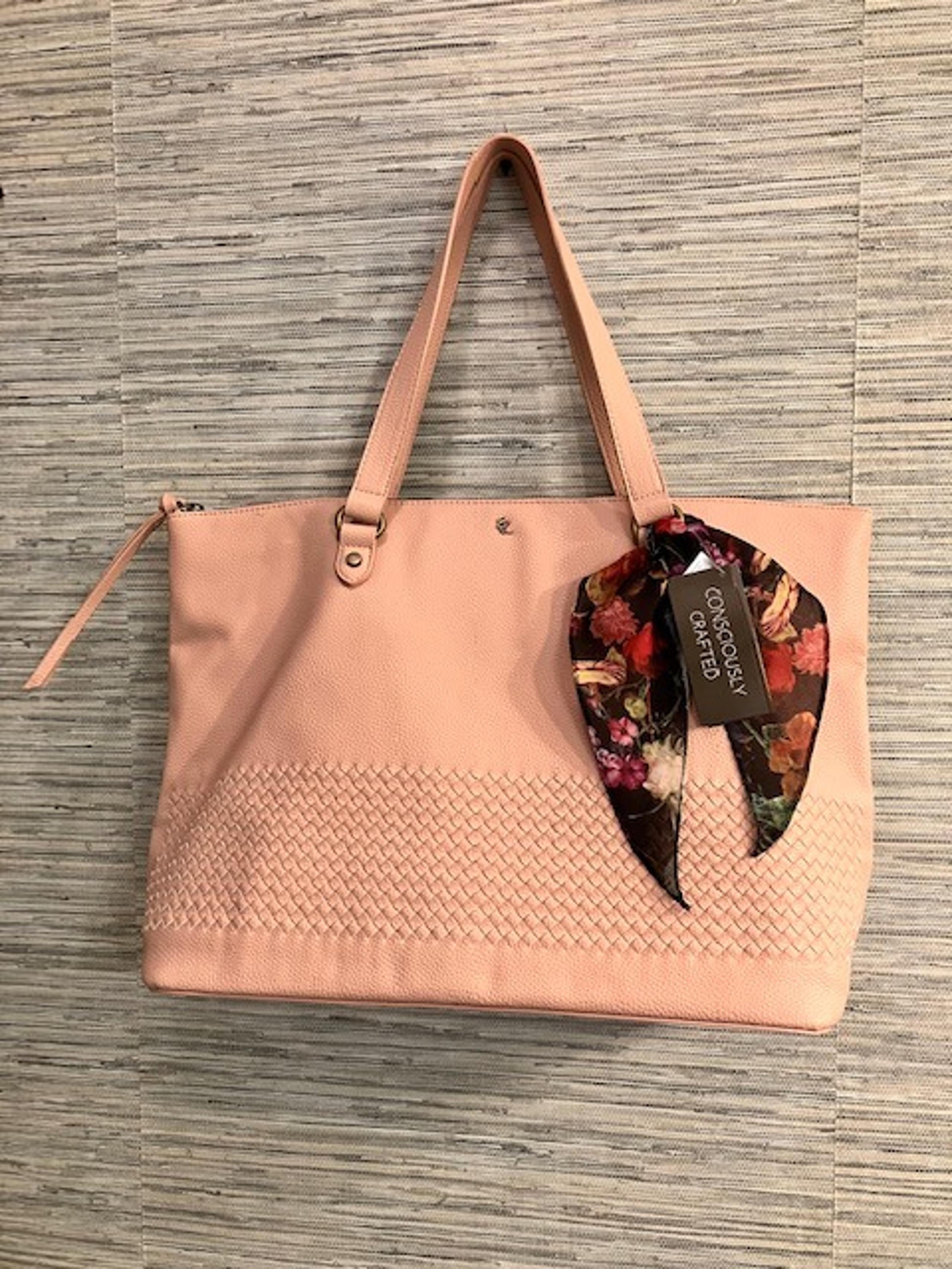NWT! ELLIOTT LUCCA - Pebbled Vegan Leather Tote +Scarf - Blush Color - NEW!