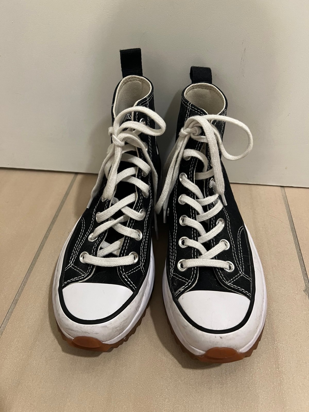 Converse Run Star Hike High Top Platform Sneaker Boots in Black/White/Gum