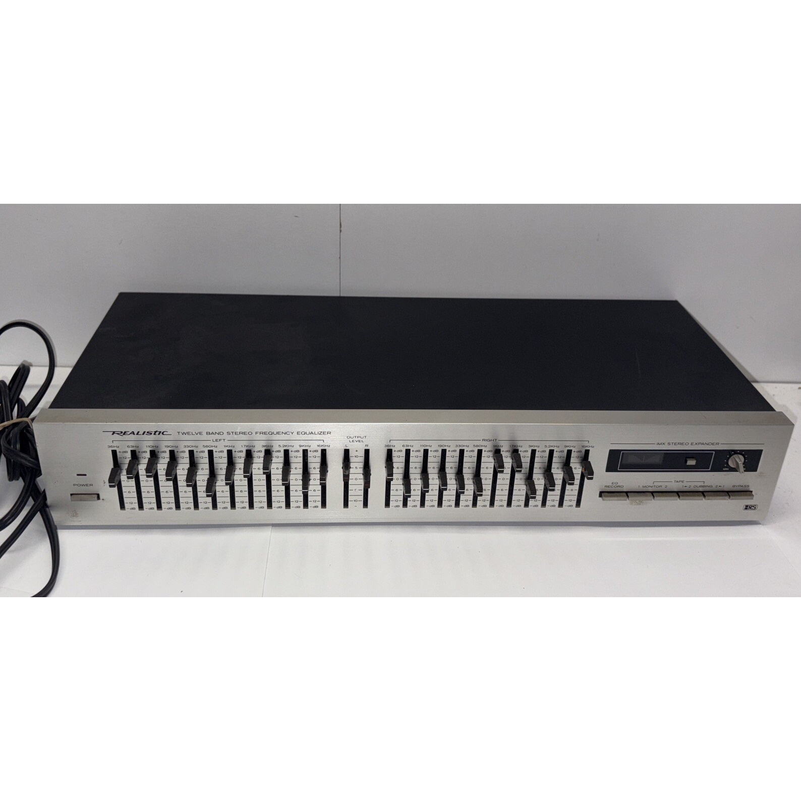 Realistic Twelve Band Stereo Frequency Equalizer Model 31-2010 Tested CLEAN!