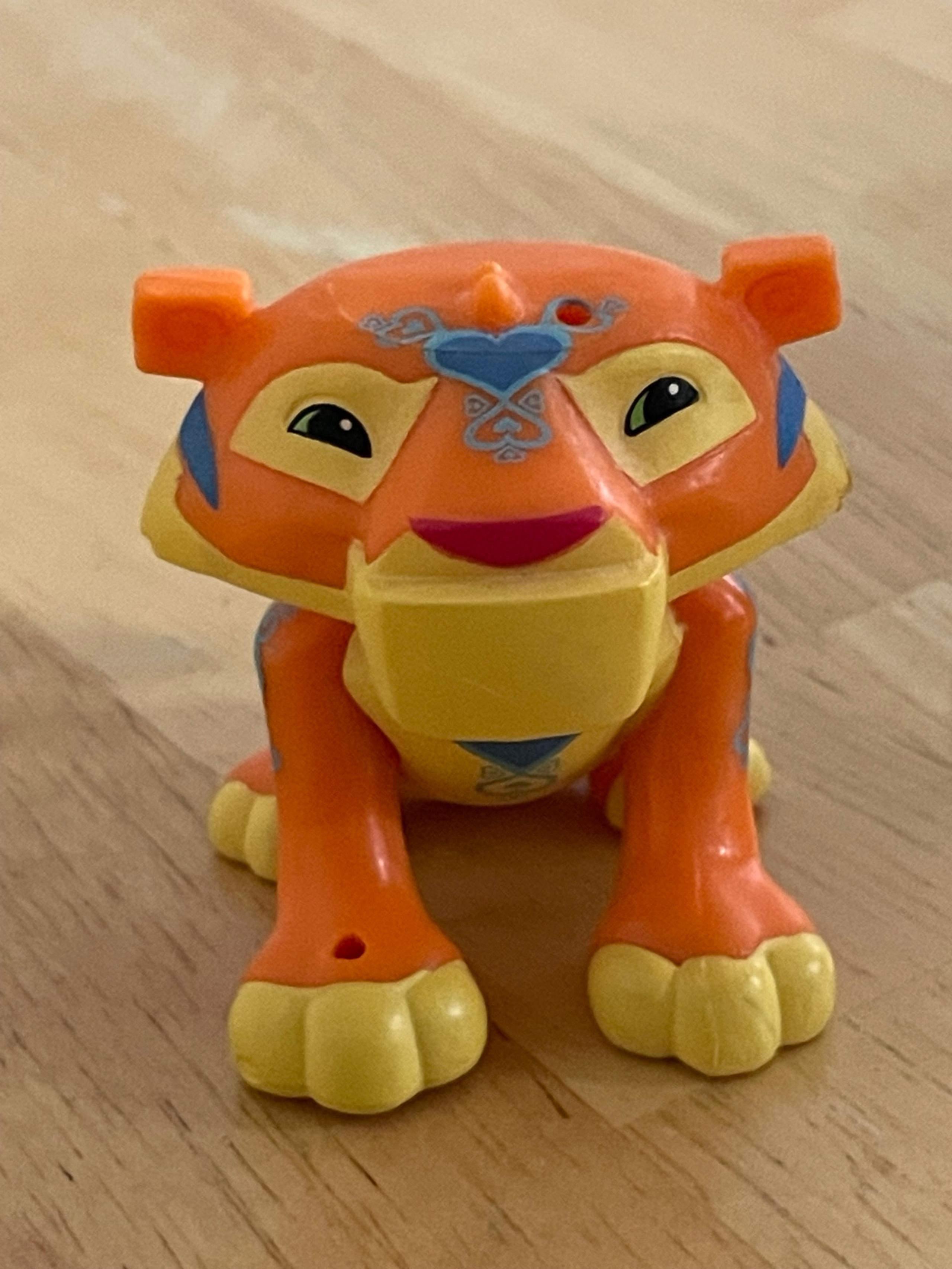 Wildworks Jazware Animal Jam Sparkle Tiger Plastic Figurine Orange Blue 2 1/2"