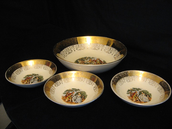 VINTAGE SABIN CREST-O-GOLD ROUND 9 SERVING BOWL 22K GOLD & 3 sm Bowls