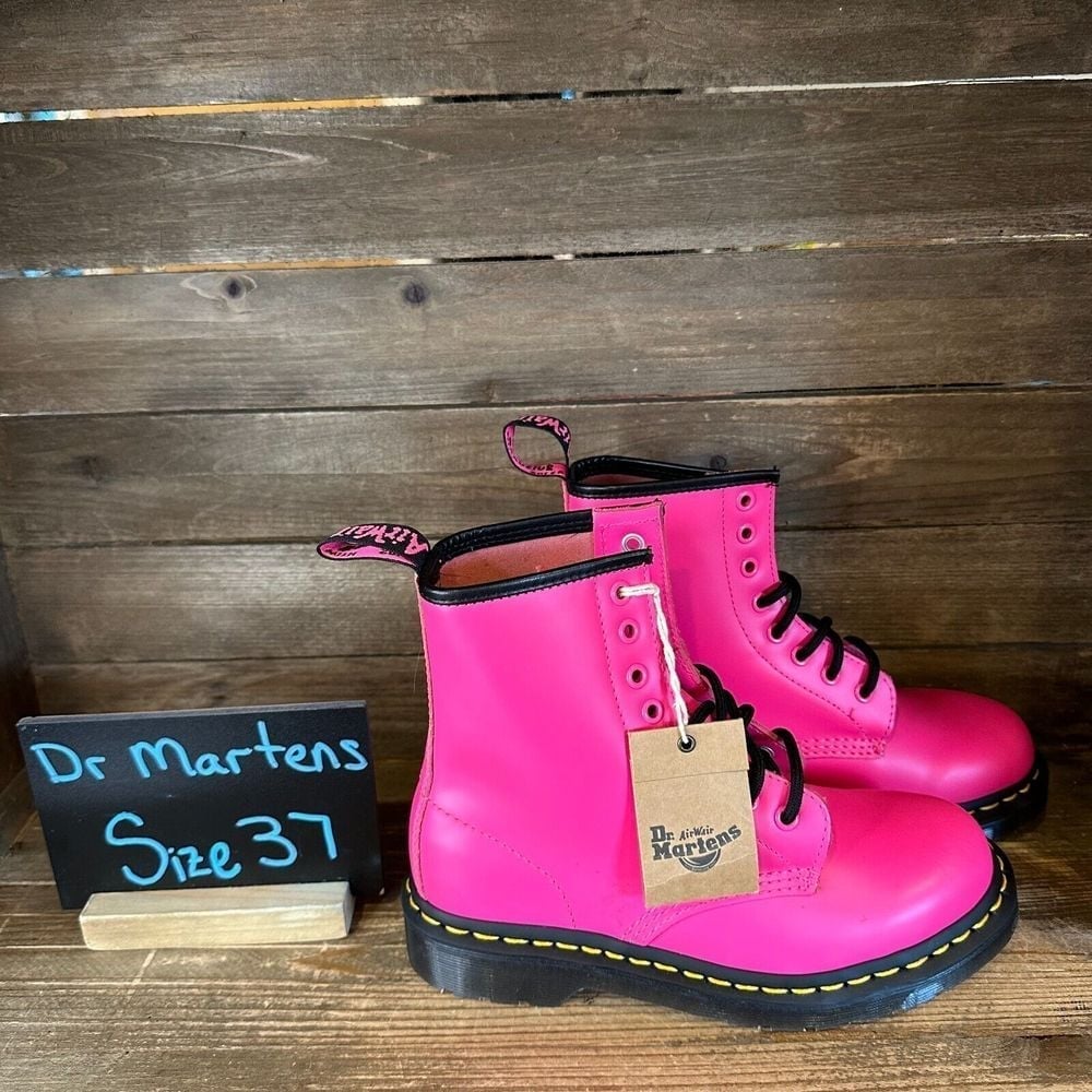 New NWOB Womens Dr Martens 1460 Clash Pink Smooth Leather Combat Boots Size 6 M
