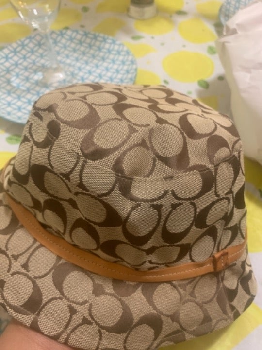 Coach hat size small