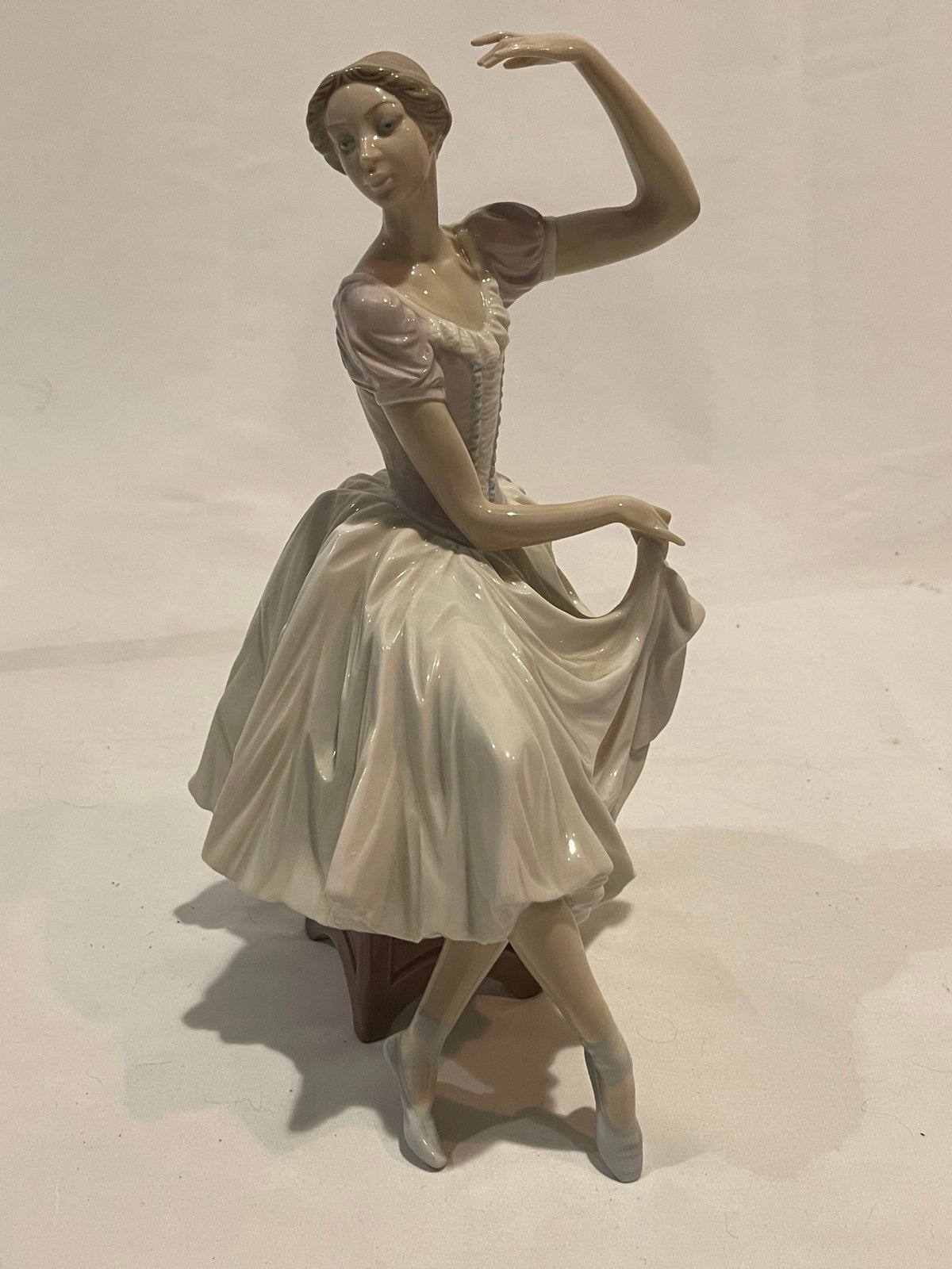LLADRO WEARY BALLERINA #5275 RETIRED BALLET