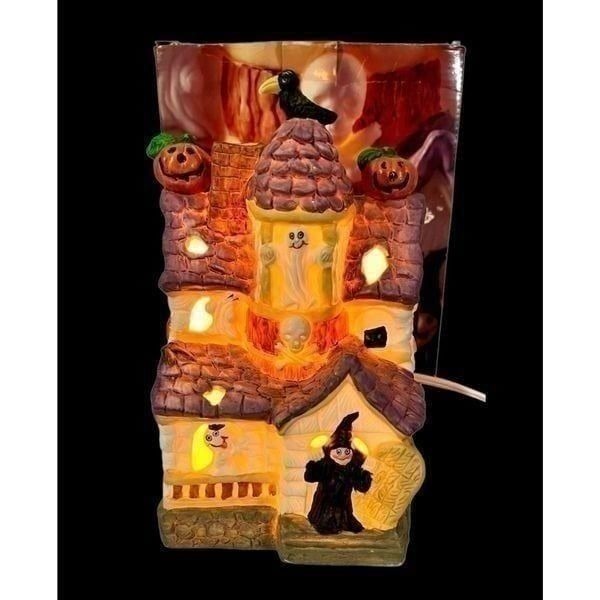 VTG Prettique Creepy Cottage 9 Porcelain Sculpture Halloween W/Box 1991 EVC.