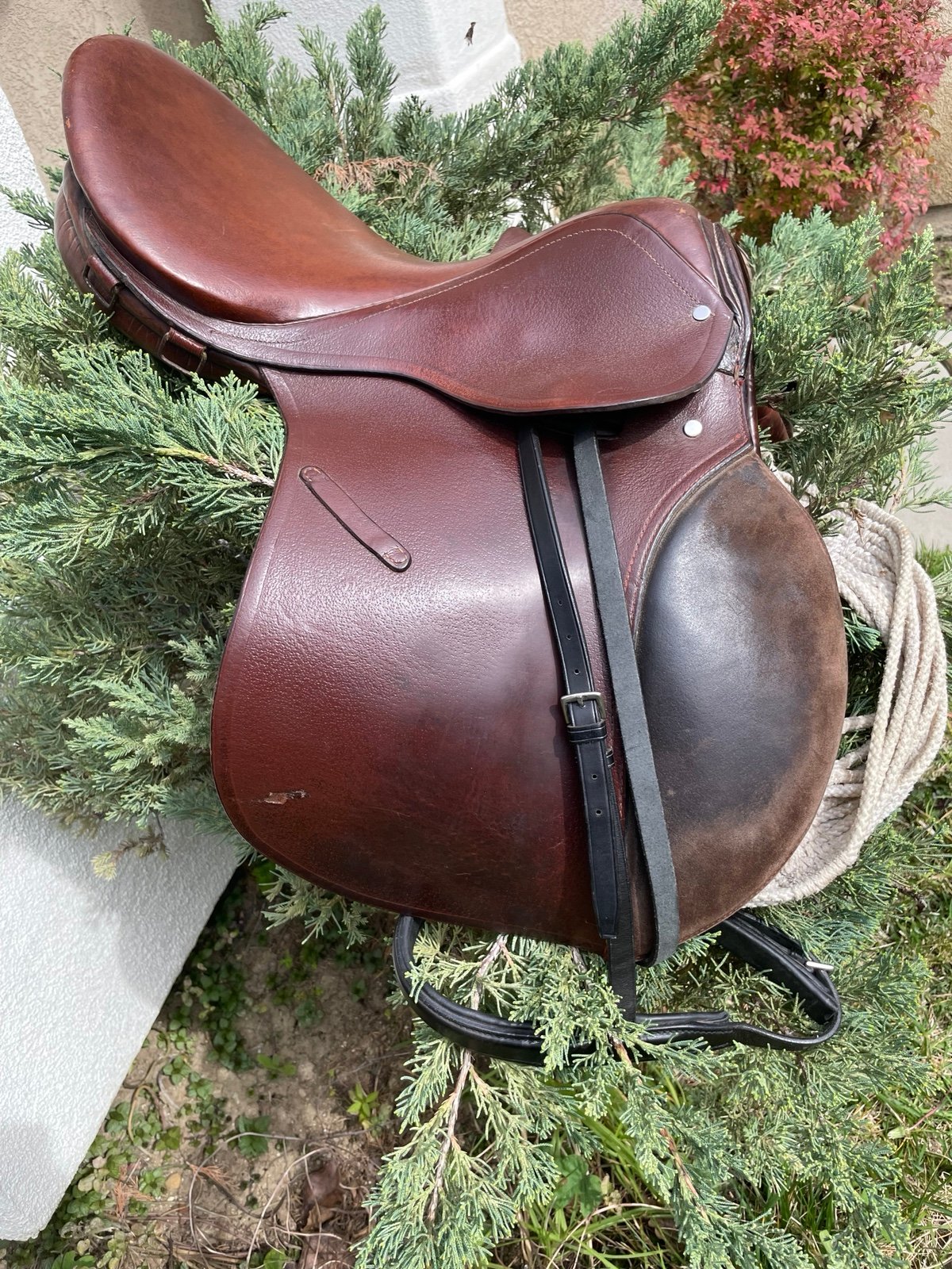 Vtg English Hunter/Jump Close Contact Saddle 17” with India-Made Horn&Extra
