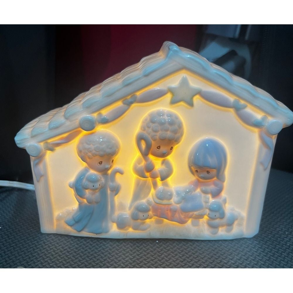 Precious Moments 1992 Porcelain Nightlight Nativity Scene Night Light Christmas