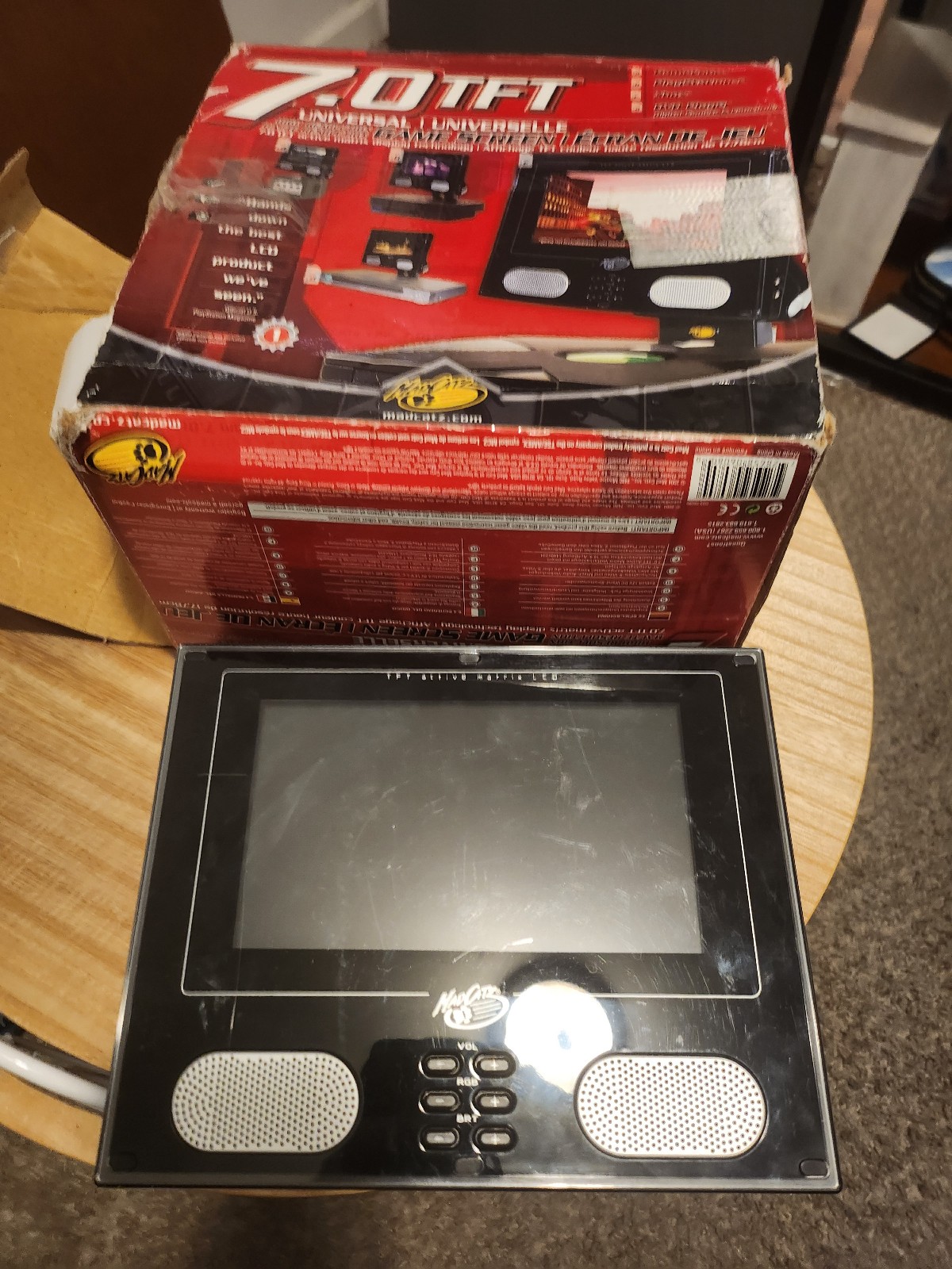 MadCatz 6080 Liquid Crystal Display Black Gaming screen