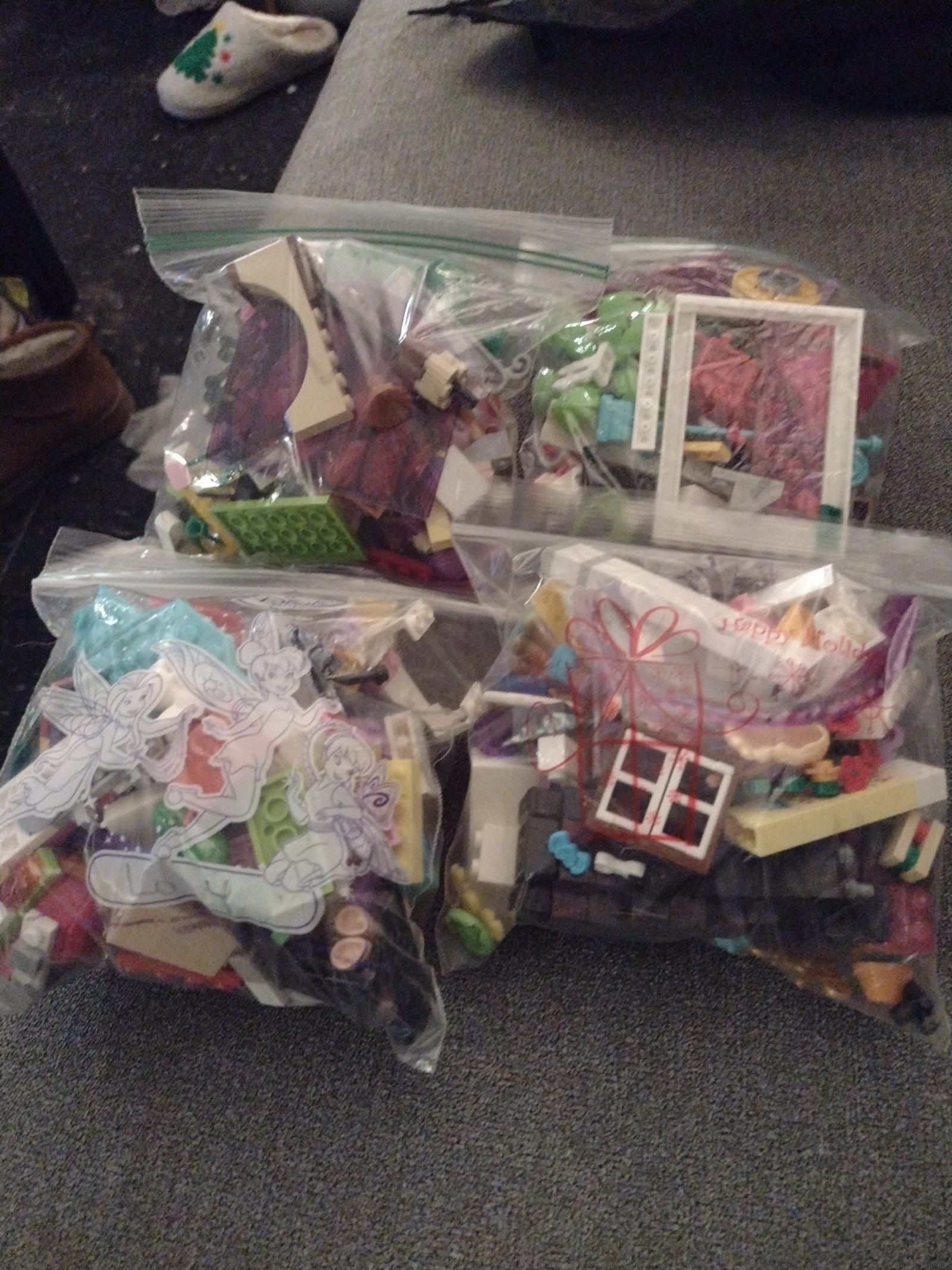Huge mixed lot of Lego friends, Barbie, peanuts, monster high Legos over 6 lbs