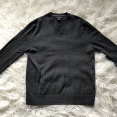BANANA REPUBLIC GREY MERINO WOOL V-NECK SWEATER