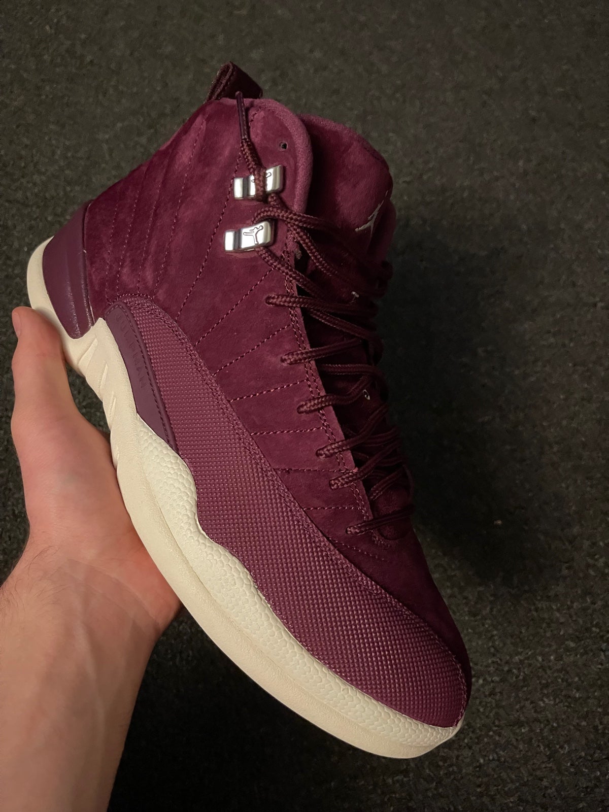 Jordan 12 Bordeuex, 2017