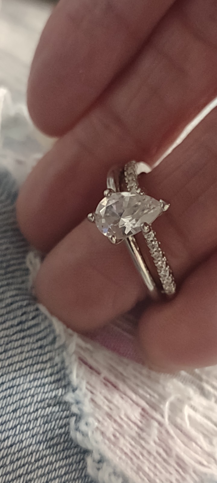 Size 7, pear-shaped labculture diamond in 925 sterling ring