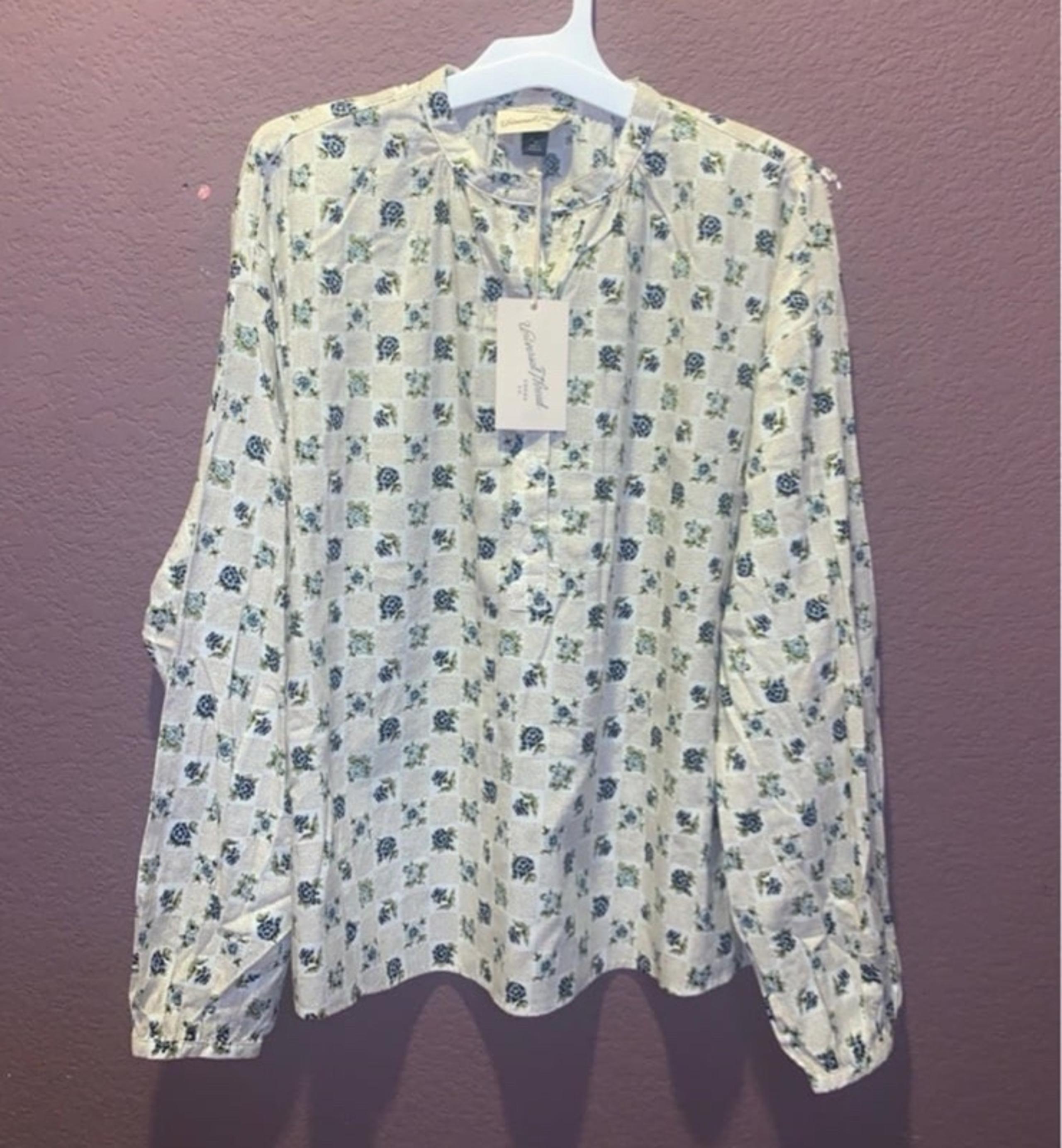 Women's Small Balloon Long Sleeve Poet Blouse Cream Floral Universal Thread NWT