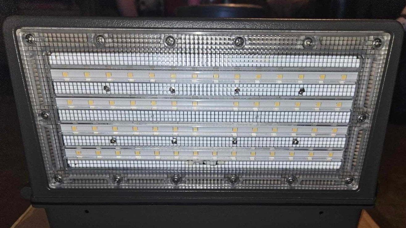 (2) 2000w growlight/LED camera lights