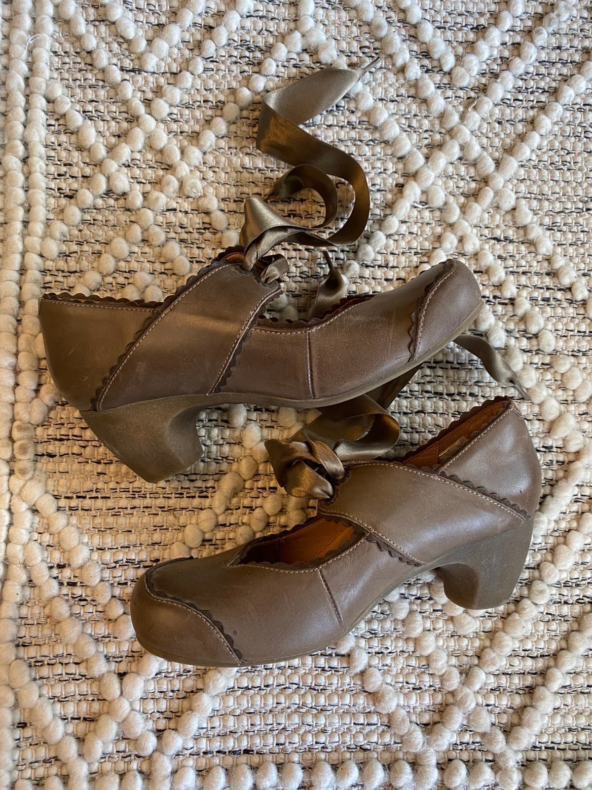 Sheridan Mia size 37