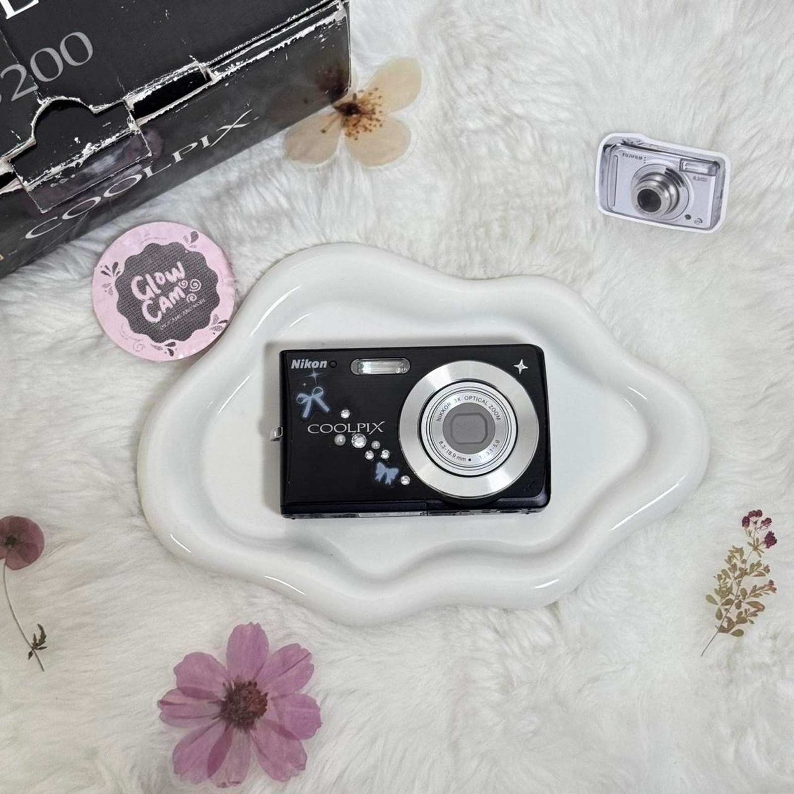 Nikon coolpix s200 digital camera