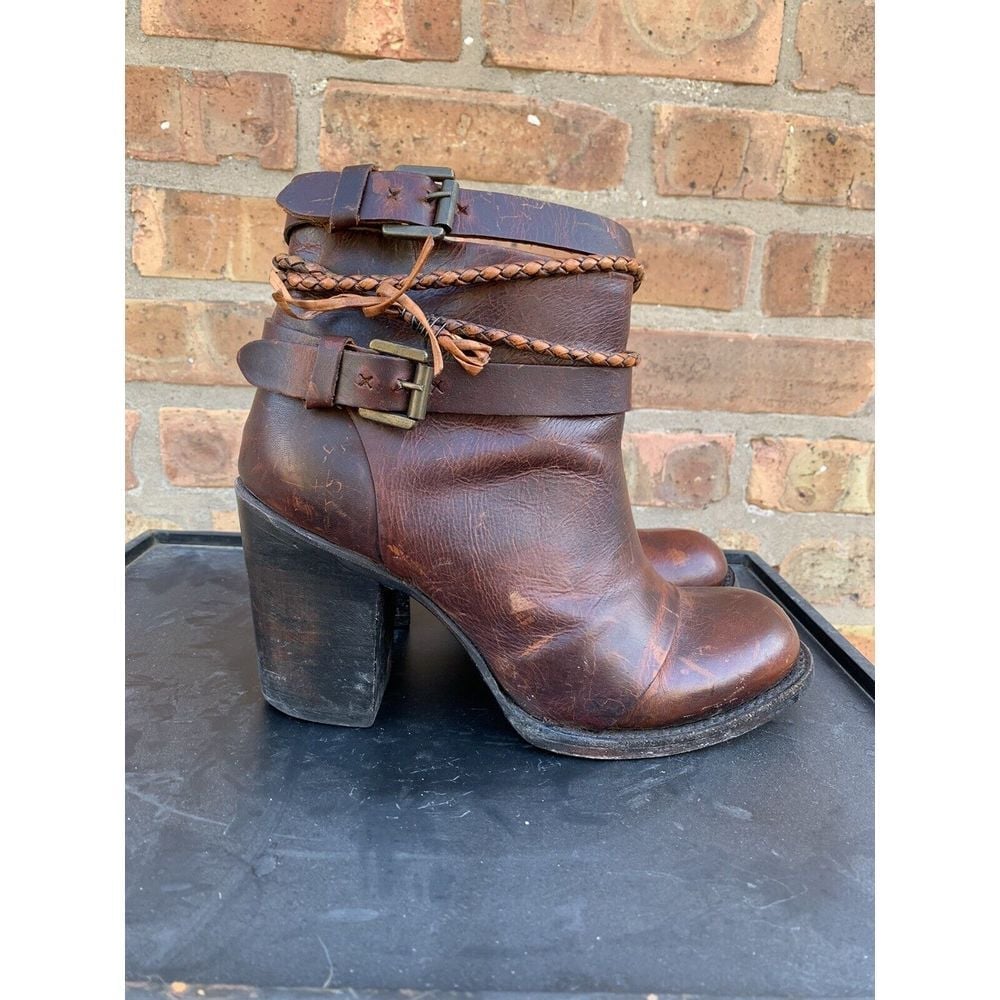 Freebird By Steven FB-Lion Brown Western Ankle Boots Shoes Strap Women's Size 8