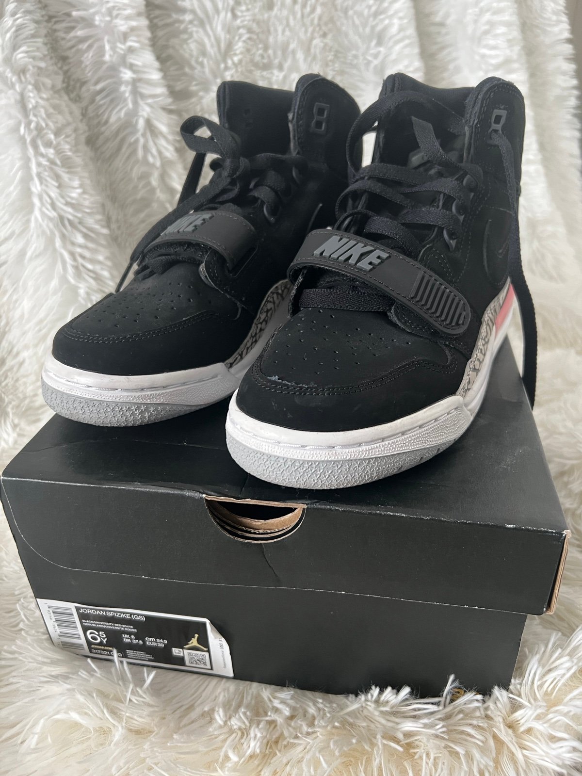 Jordan Spizike size 6.5