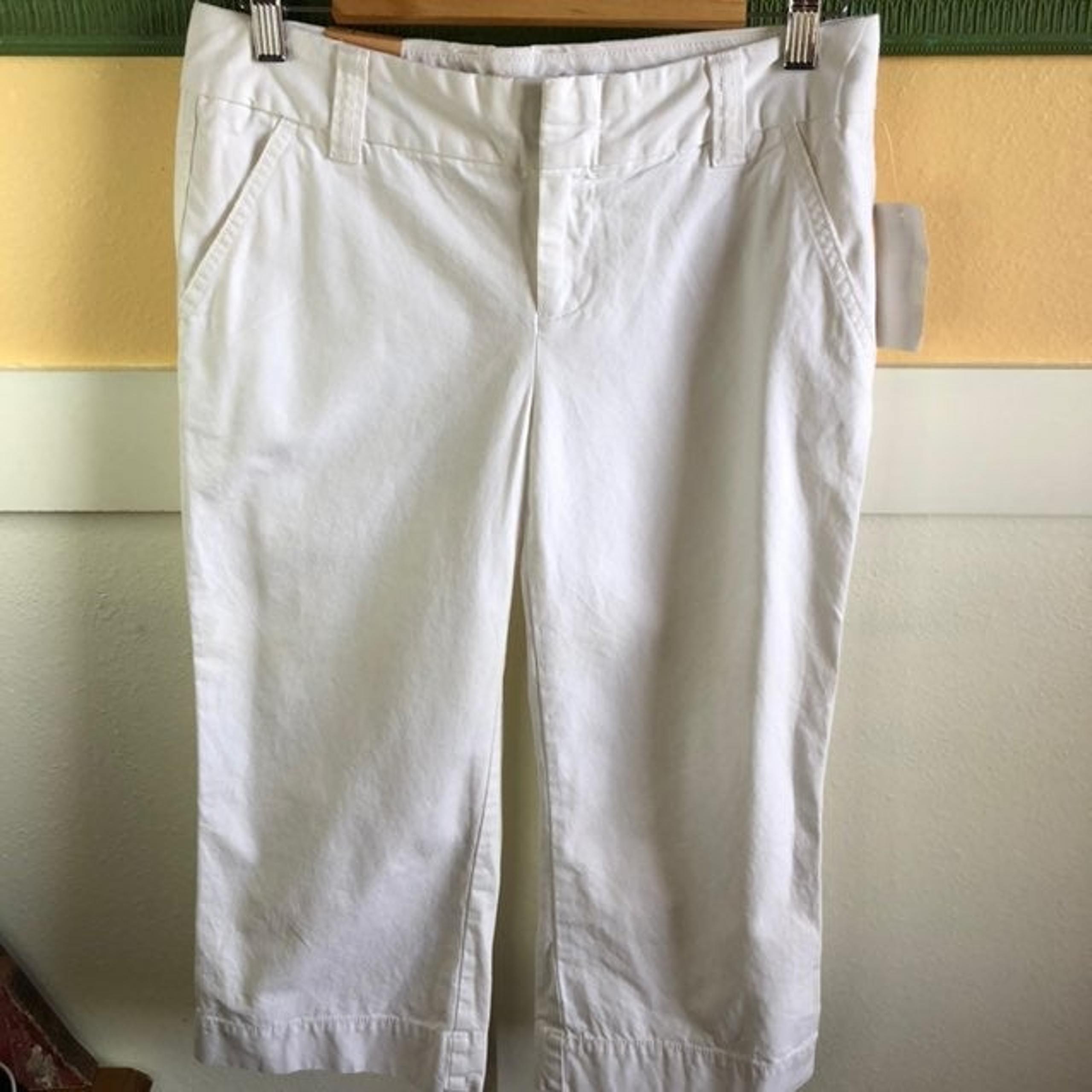 NWT Gap favorite chinos white size 4